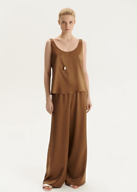 ⁠⁠Комплект Amira из топа и брюк